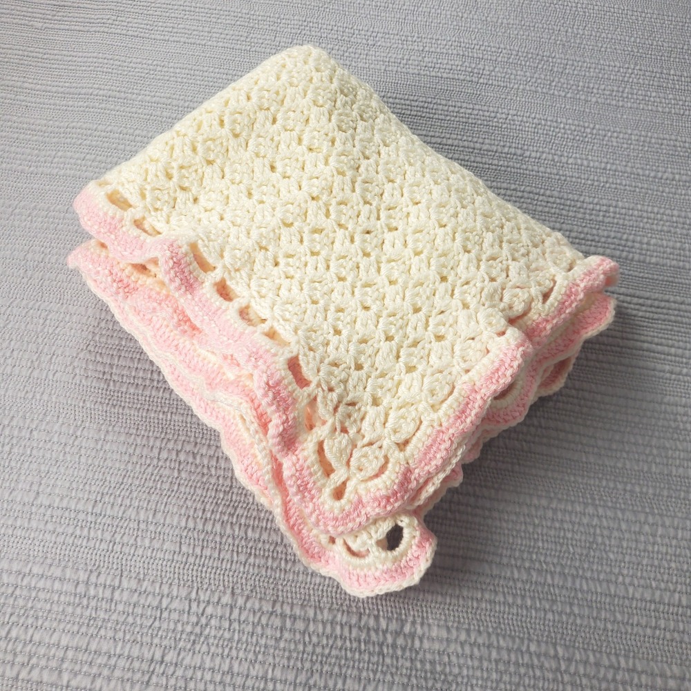Handmade Crochet Baby Blanket 39x46 Cream Pink Scalloped Trim Shell Stitch
